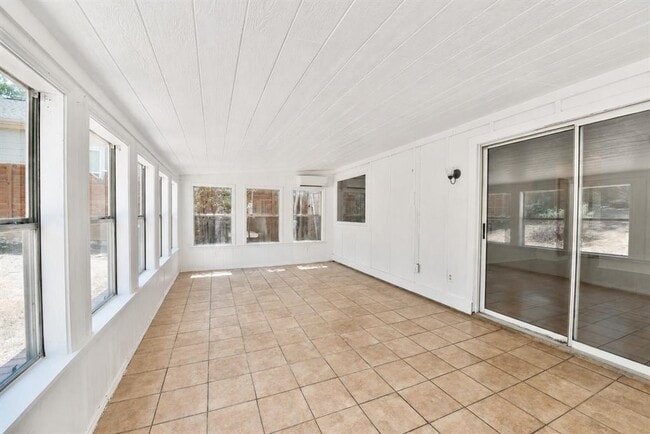 Building Photo - 8411 Romney Rd