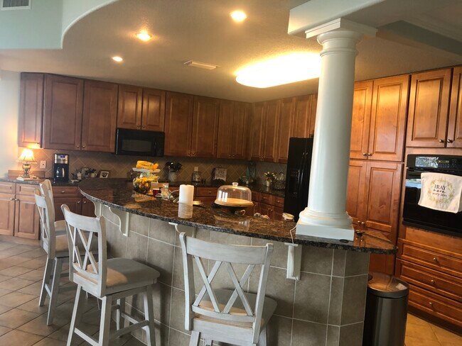 Building Photo - 770 Harbor Blvd