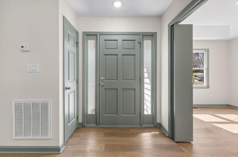 Building Photo - 421 Danielle Dr