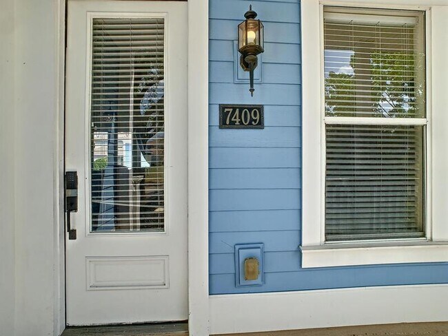 Building Photo - 7409 Sparkling Ct