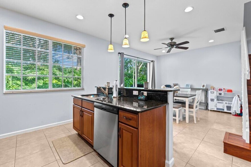 Building Photo - 7221 Briella Dr