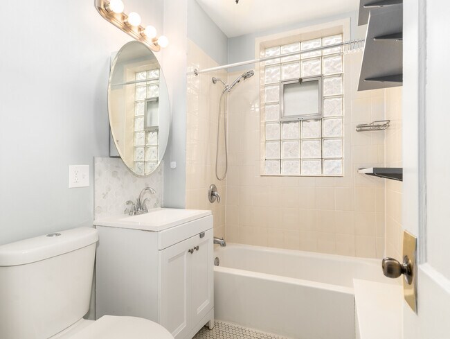 Building Photo - 3345 N Springfield Ave