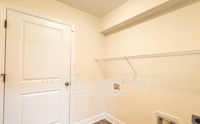 Building Photo - 382 Old Jennings Rd