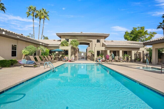 Building Photo - Remodeled one bed one bath Kierland Condo
