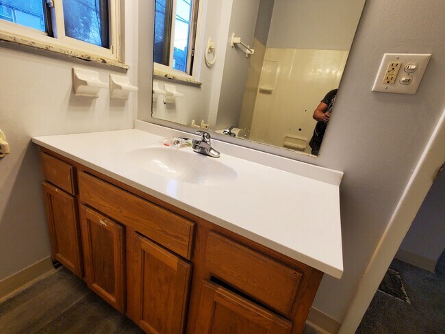 Building Photo - 851 Wellington Blvd