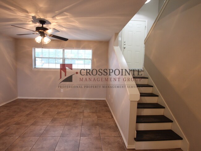 Building Photo - Tour Today! 2 Bed 1.5 Bath Townhome in Lindale!