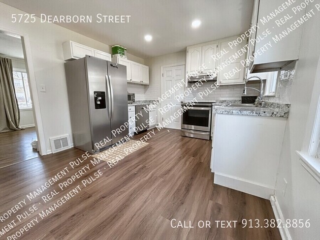 Building Photo - 3-Bed, 2-Bath Home for Rent in Coveted Mis...