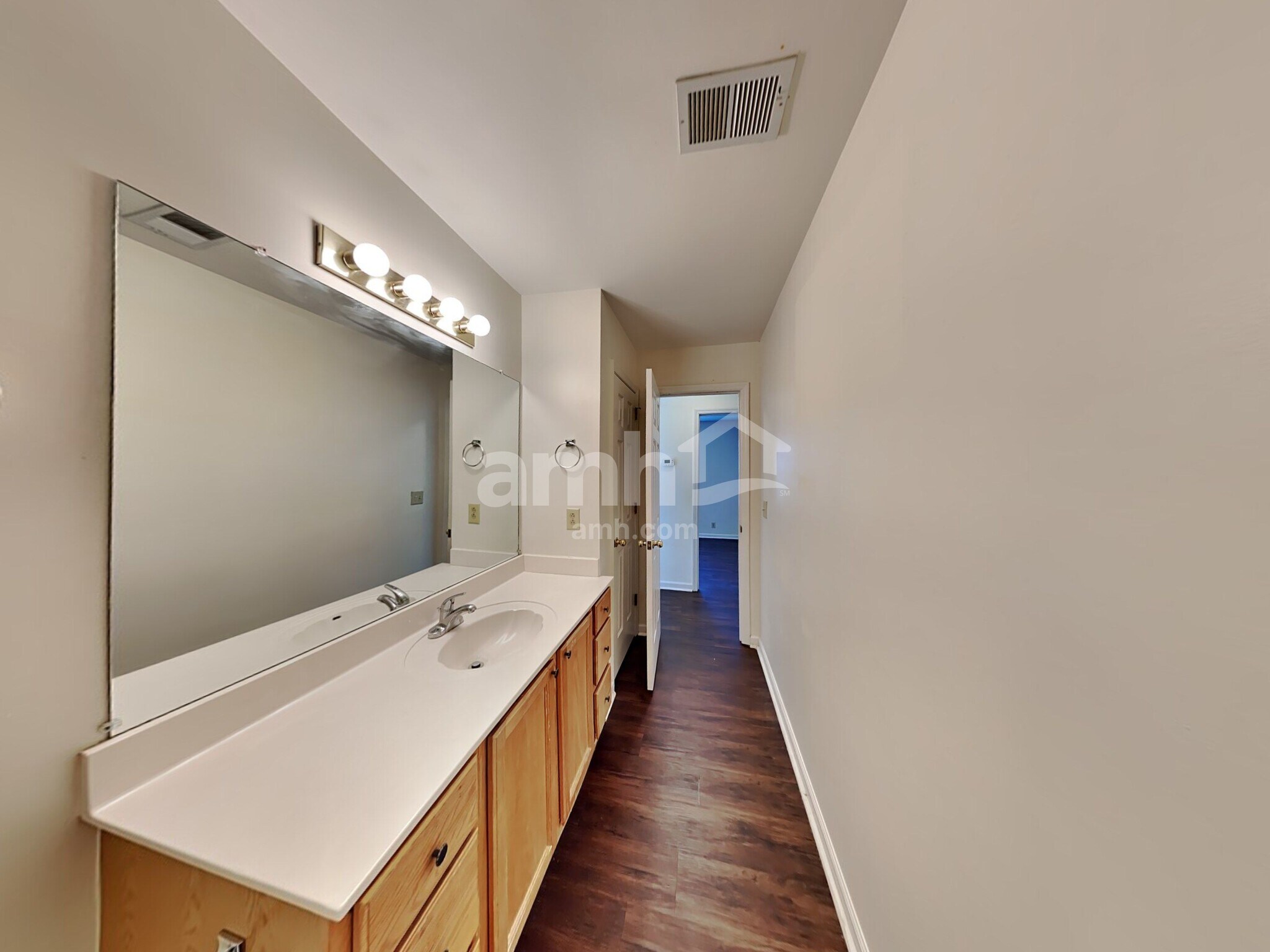 Building Photo - 6337 Willow Oak Dr