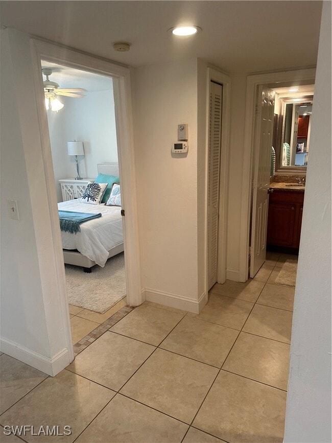 Building Photo - 1950 W Crown Pointe Blvd