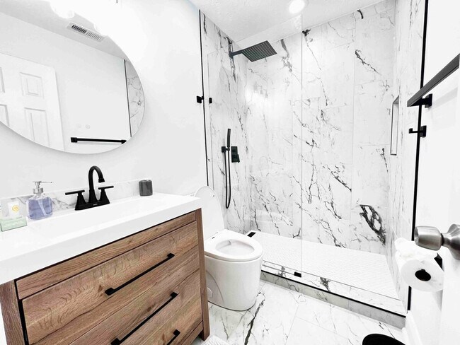 Building Photo - 1254 Township Dr