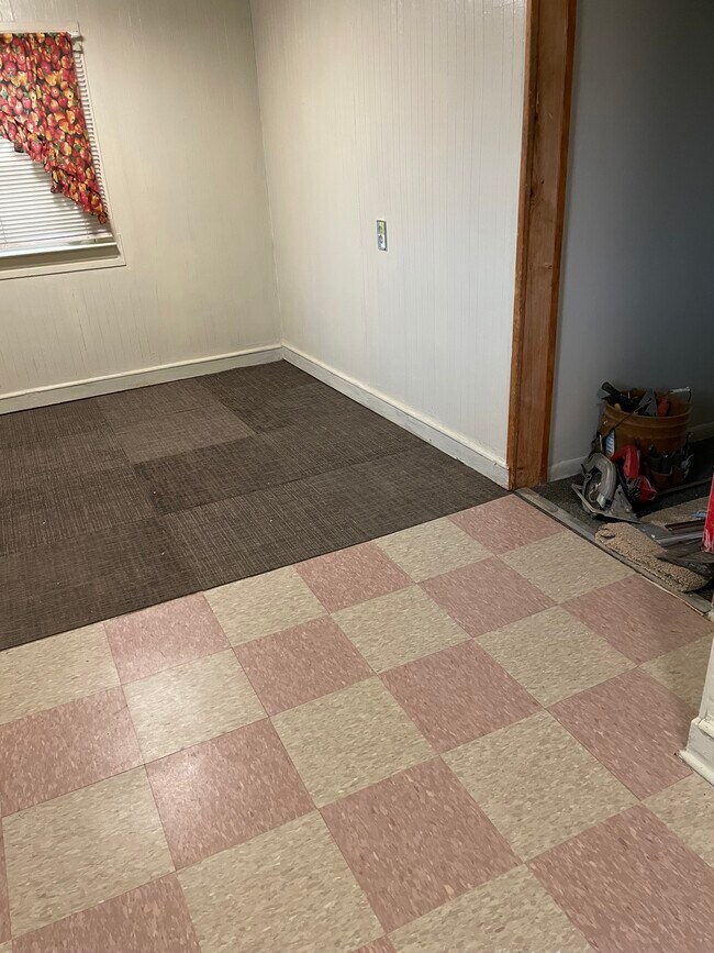 Building Photo - 1319 Jerome St