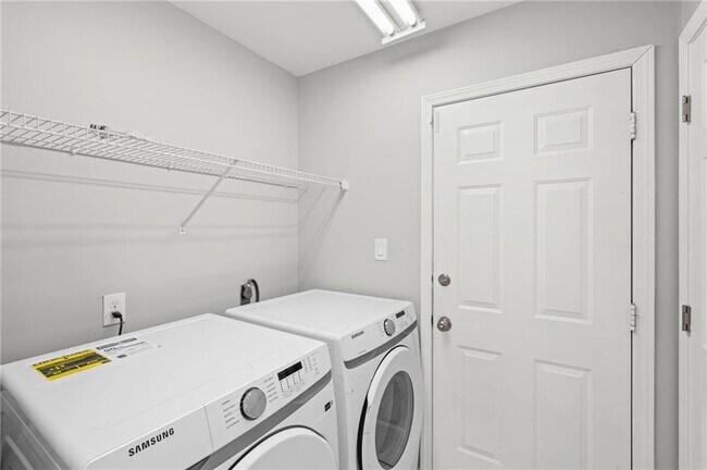 Building Photo - 11355 Vedrines Dr