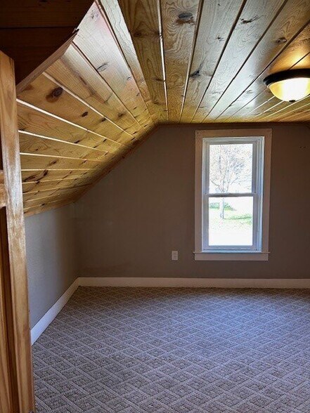 Building Photo - 1020 Rosewood St