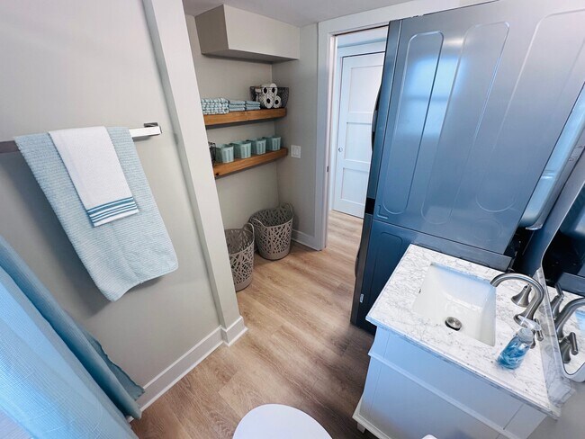 Building Photo - 555 Gulf Way