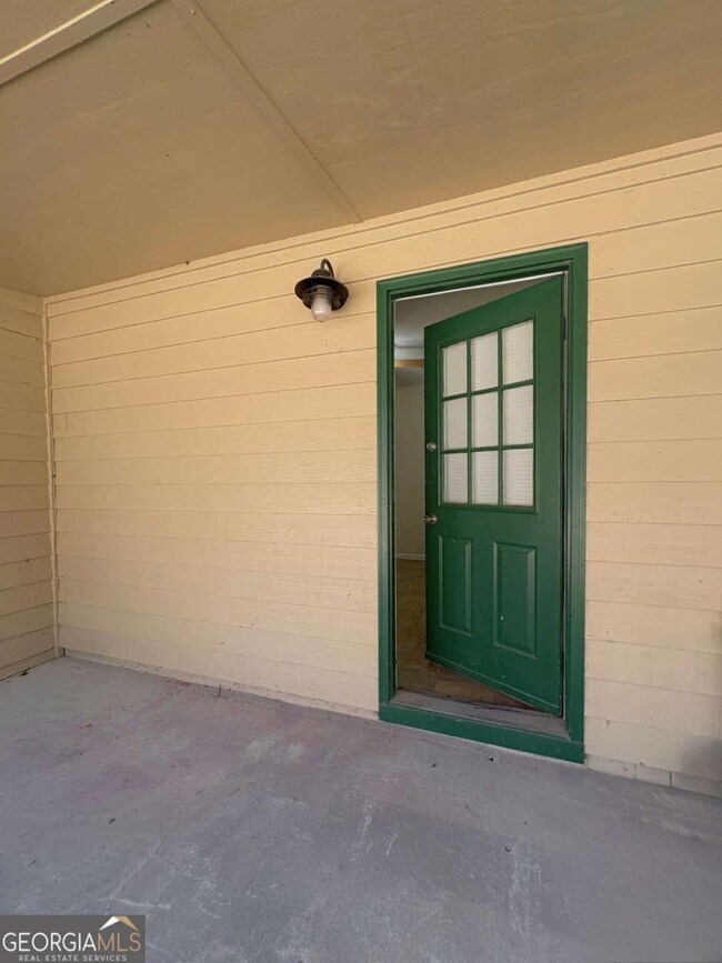 Building Photo - 200 West St