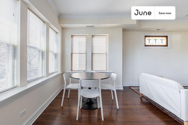 Building Photo - 3743 N Albany Ave