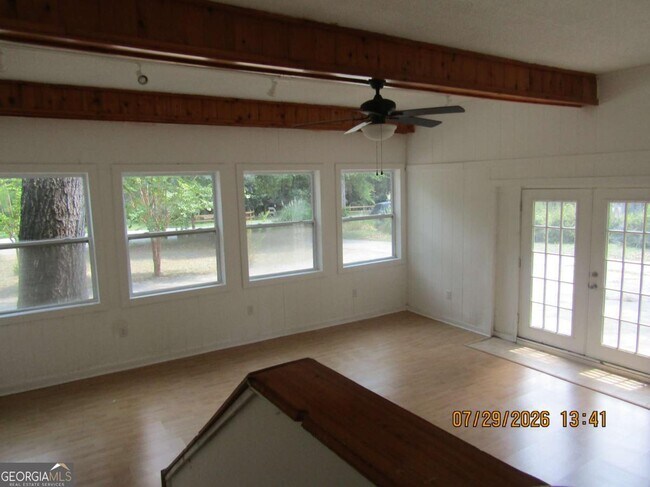 Building Photo - 513 Juniper Way