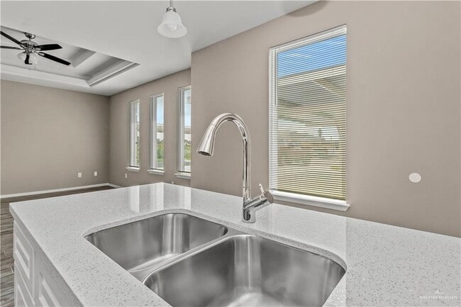 Building Photo - 1314 Beverly Ave