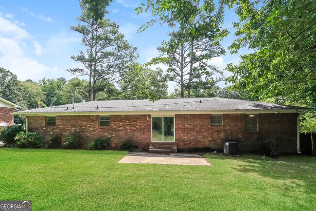 Building Photo - 3974 Wedgewood Ln