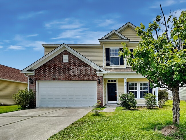 Primary Photo - 407 Pine Hill Ln