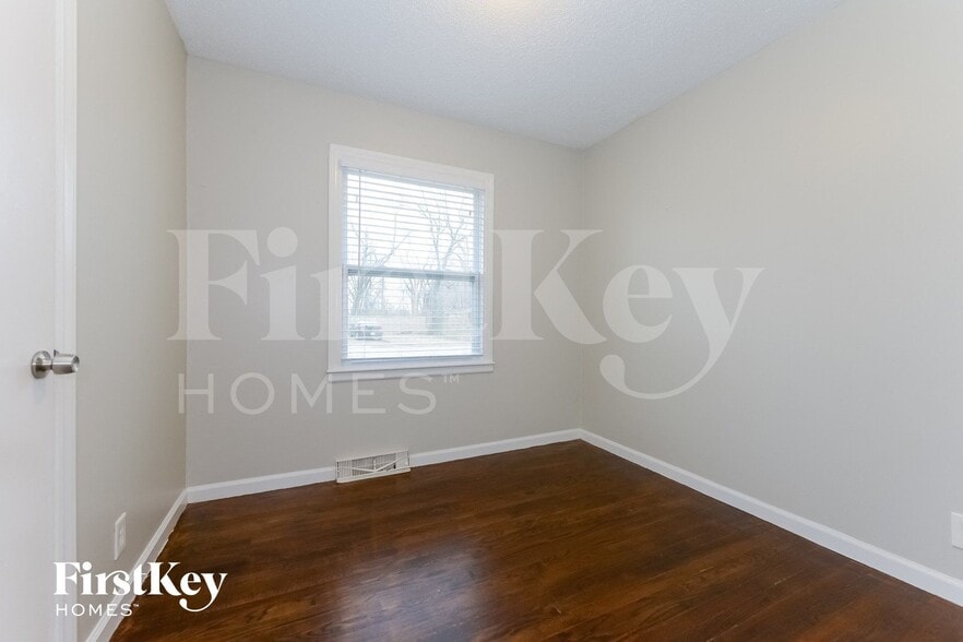 Building Photo - 210 Berry Ave