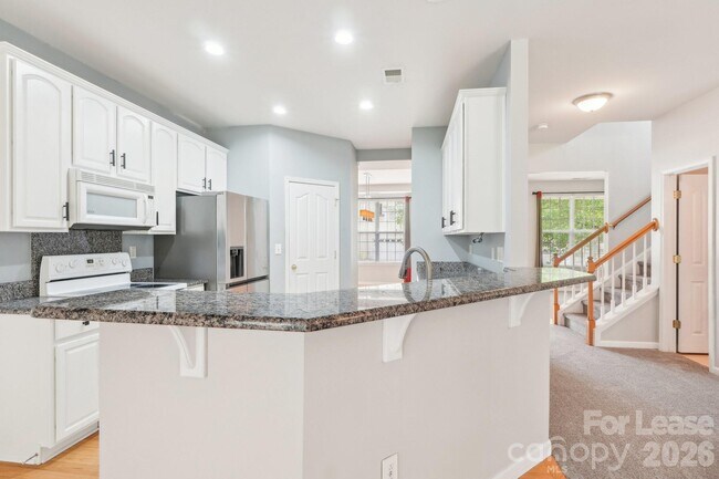 Building Photo - 14417 Laurel Tree Ln