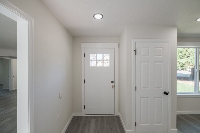 Building Photo - 1247 Clark Mill Rd