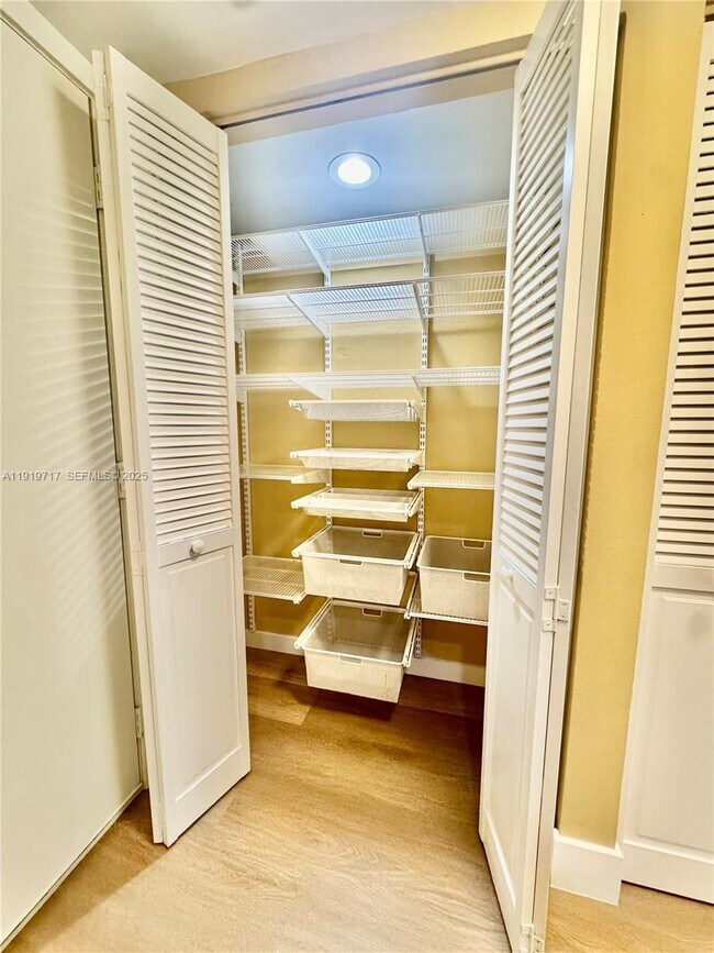 Building Photo - 10985 SW 107th St