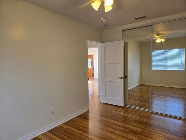Building Photo - 4 BR / 2 BA near SDSU available immediately or this summer.