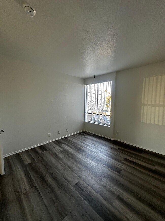 Building Photo - 4343 Whitsett Ave