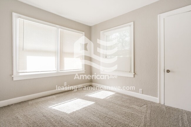 Building Photo - 1606 E 72nd St
