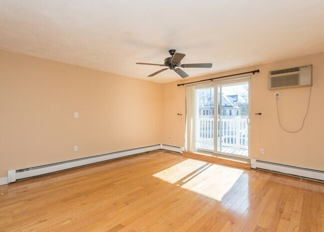 Building Photo - 99 Pleasant St