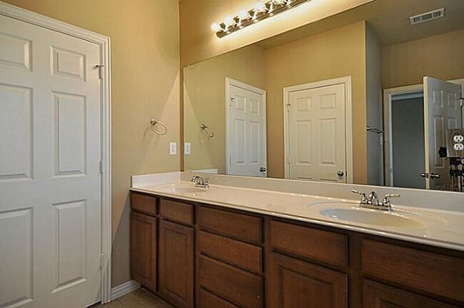 Building Photo - 5809 Antique Rose Trail