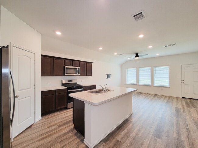 Building Photo - 23651 Silver Concord Dr