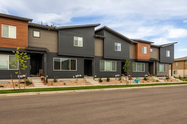 Building Photo - Convenient and Charming Heber City Town Ho...