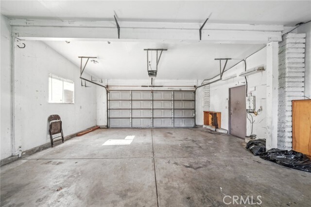 Building Photo - 3098 N Arrowhead Ave