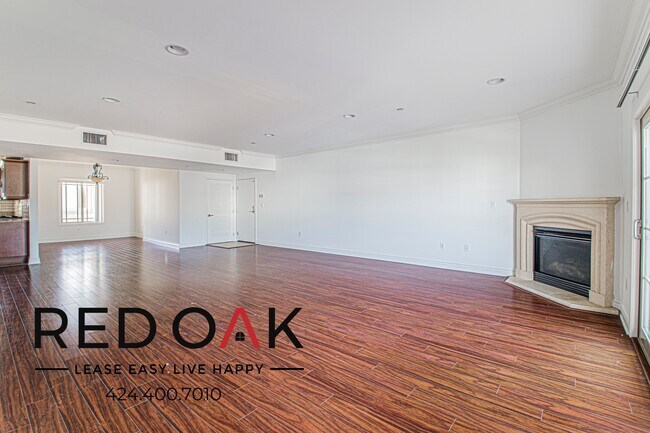 Building Photo - 11848 Kiowa Ave