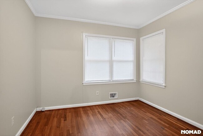 Building Photo - 2644 Pineland Ave