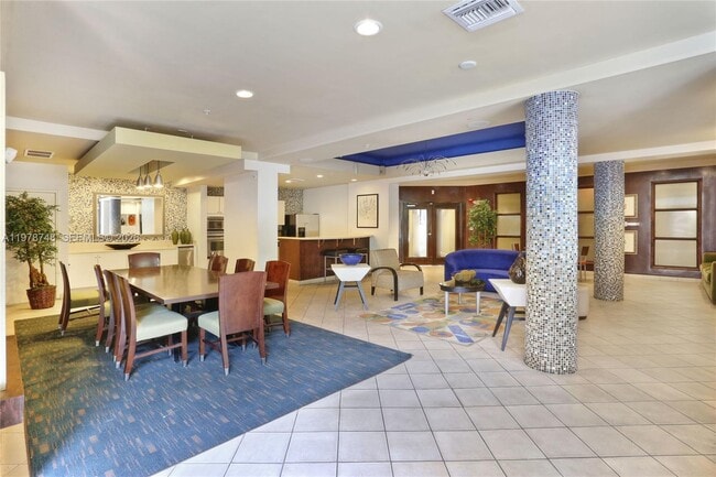 Building Photo - 6001 SW 70th St