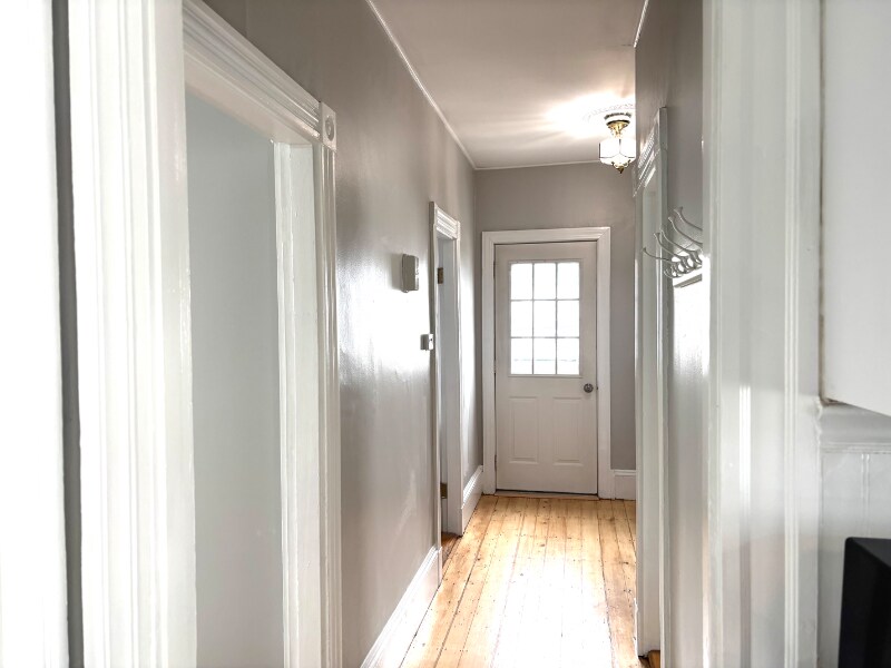 Building Photo - 27 Trull St