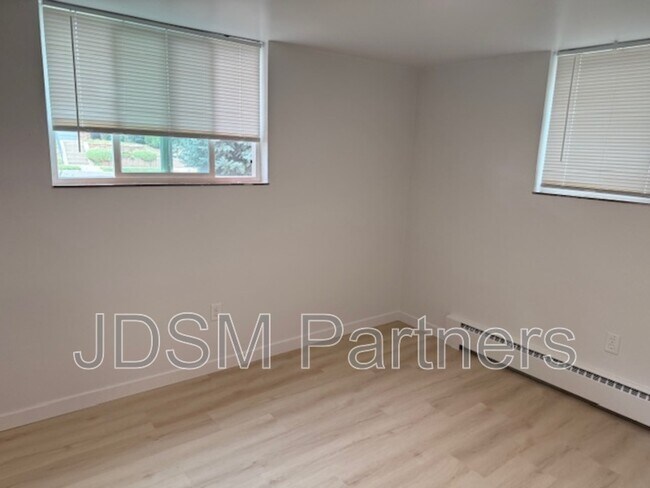 Building Photo - 1046 Harrison St