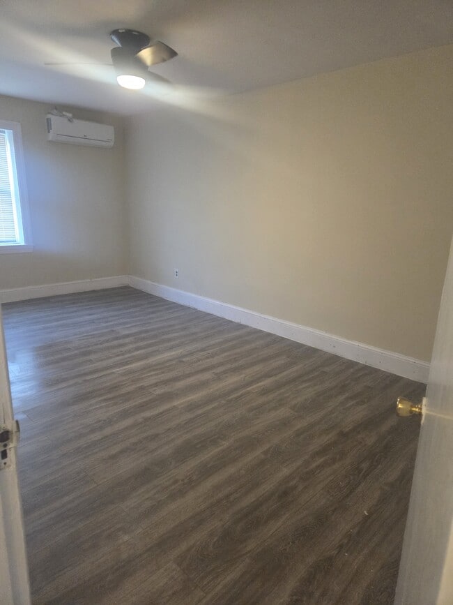 Building Photo - 155 Thomas St