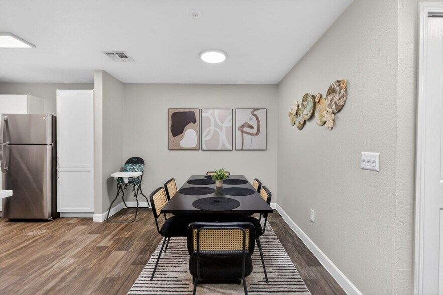 Building Photo - 15164 N 140th Dr