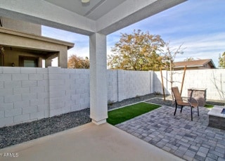 Building Photo - 2254 E University Dr