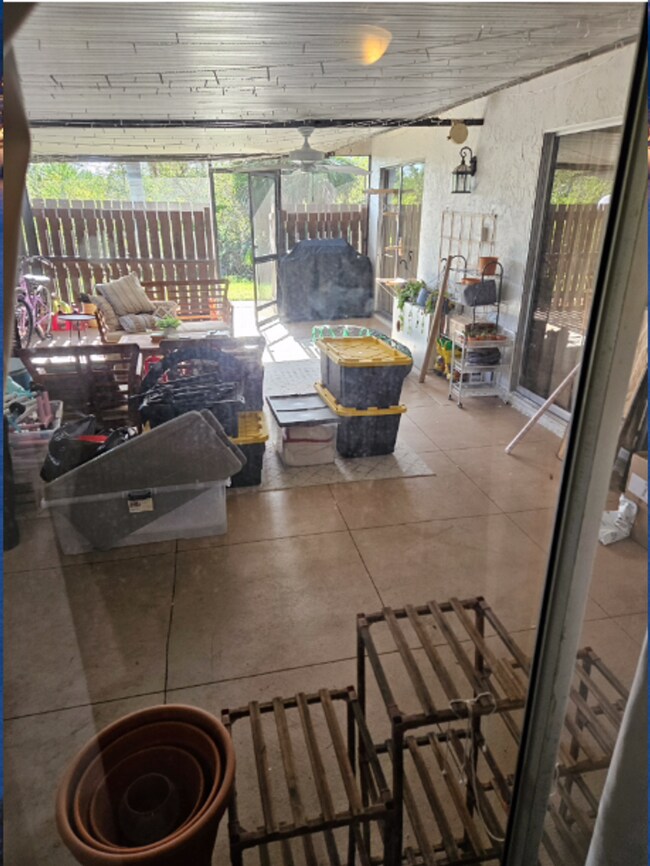Building Photo - Newly remodeled 2 bedroom, 2 bathroom home...
