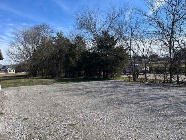 Building Photo - 9155 Concord Rd