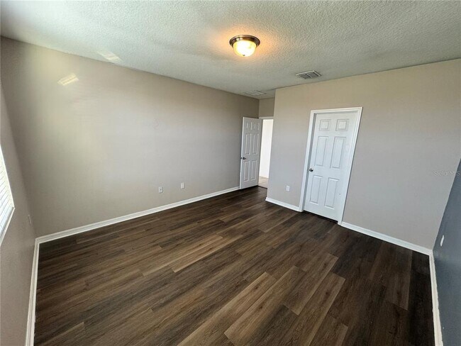 Building Photo - 512 Mckenna Dr