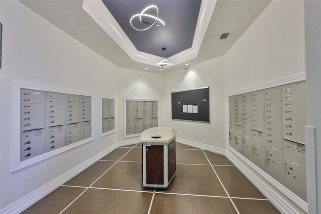 Building Photo - 1209 E Cumberland Ave