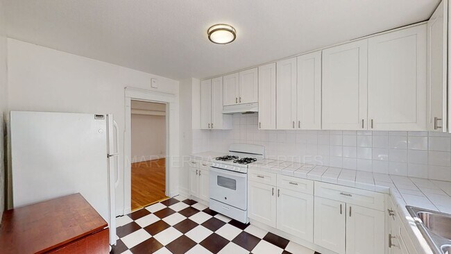Building Photo - 431 Zona Ct