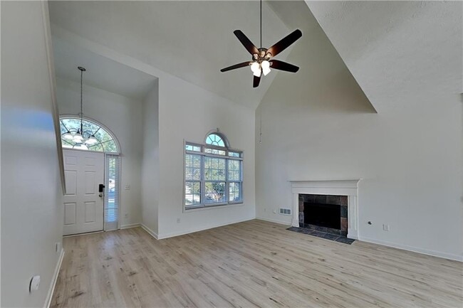 Building Photo - 137 St Ann Cir